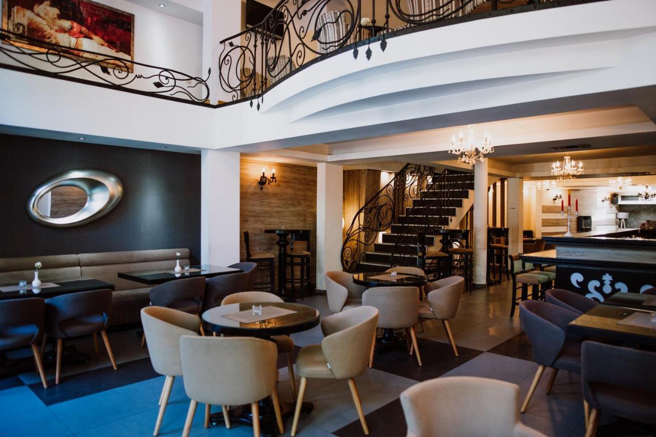 Bela Kuka Hotel บิโตลา ภายนอก รูปภาพ