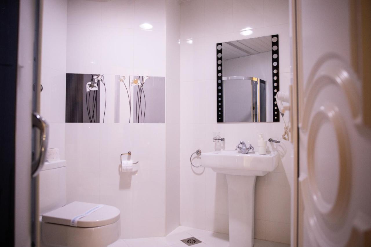 Bela Kuka Hotel บิโตลา ภายนอก รูปภาพ